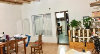 Venta casa en Barrio San Vicente. Muy buena Ubicación