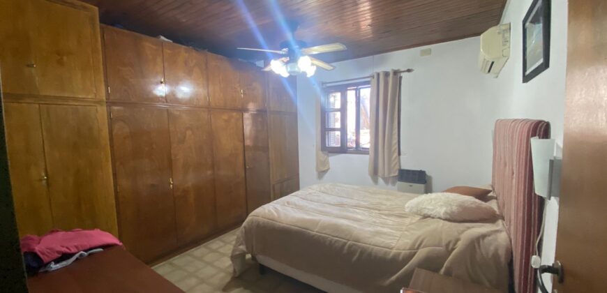 VENTA CASA CON DEPARTAMENTO EN BARRIO SAN ROQUE