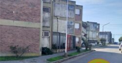 Venta de  Depto en  Artusi y Comb. De Malvinas