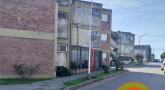 Venta de  Depto en  Artusi y Comb. De Malvinas