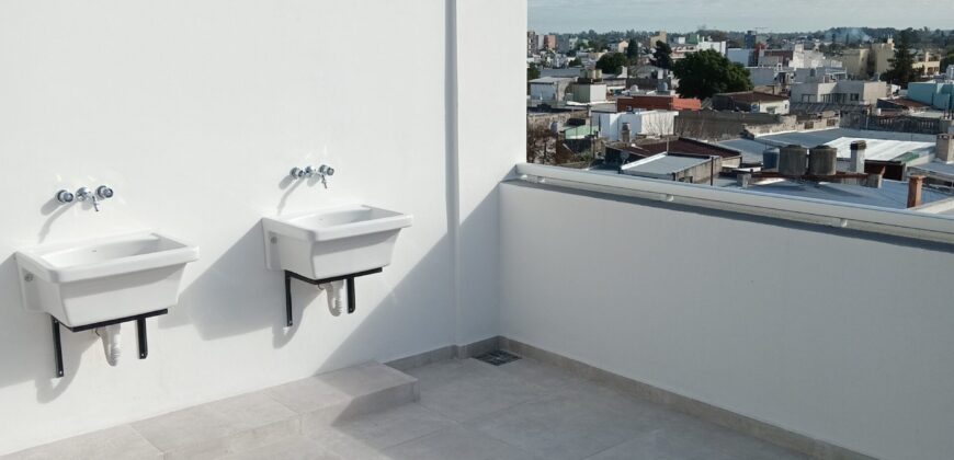 VENTA UNIDADES FUNCIONALES EN EDIFICIO SOBRE CALLE ROCAMORA