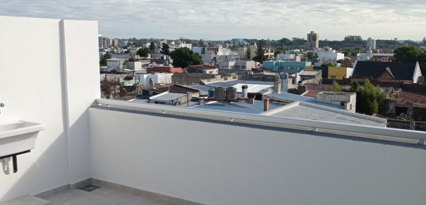 VENTA UNIDADES FUNCIONALES EN EDIFICIO SOBRE CALLE ROCAMORA