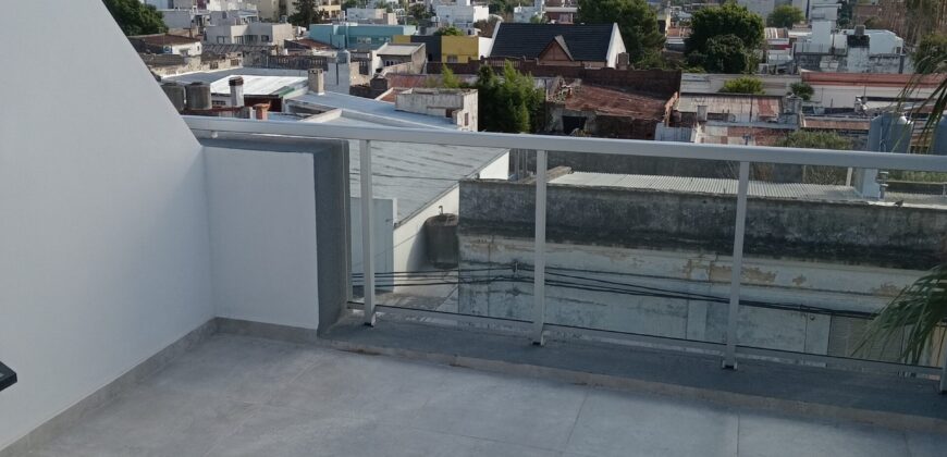 VENTA UNIDADES FUNCIONALES EN EDIFICIO SOBRE CALLE ROCAMORA