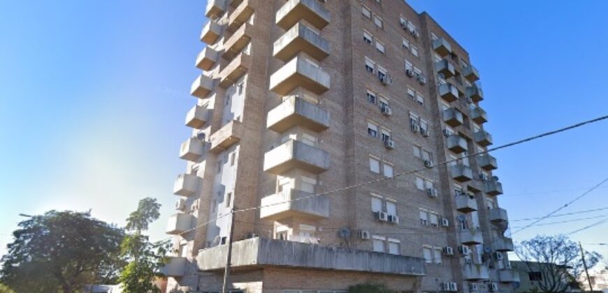 VENTA DEPARTAMENTO EDIFICIO UDA, B. IRIGOYEN Y PERU