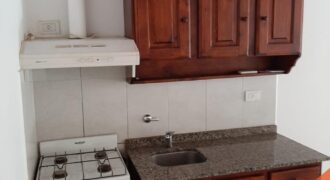 Monoambiente en alquiler, sobre calle Estrada