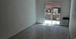 Monoambiente en alquiler, sobre calle Estrada